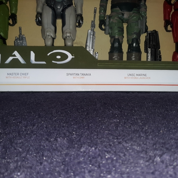 Action figures - Picture 2 of 3